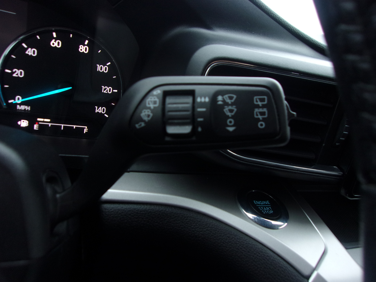 Ford Explorer XLT 4WD 2022