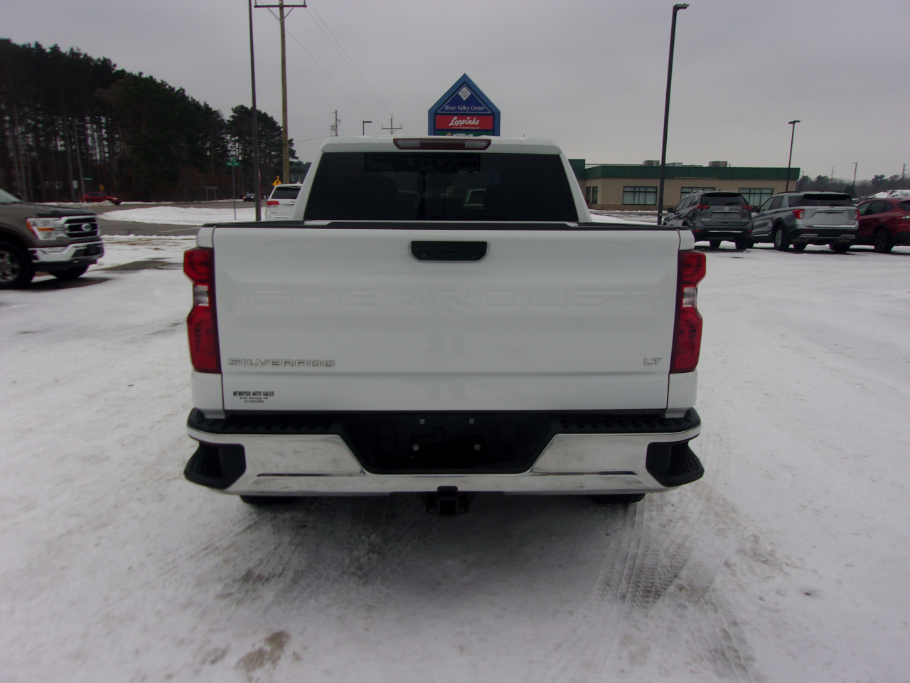 Chevrolet Silverado 1500 4WD Crew Cab 147" LT w/1LT 2022