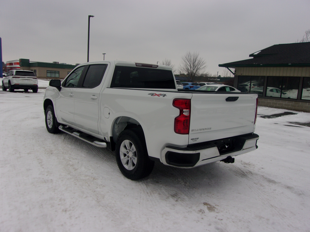 Chevrolet Silverado 1500 4WD Crew Cab 147" LT w/1LT 2022