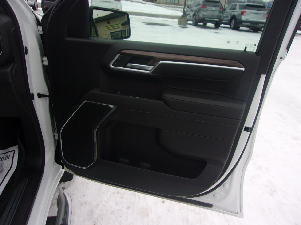 Chevrolet Silverado 1500 4WD Crew Cab 147" LT w/1LT 2022