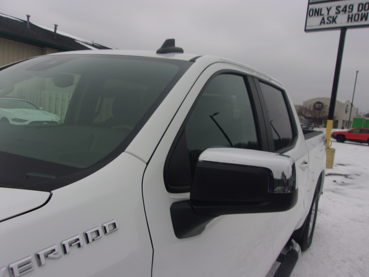 Chevrolet Silverado 1500 4WD Crew Cab 147" LT w/1LT 2022