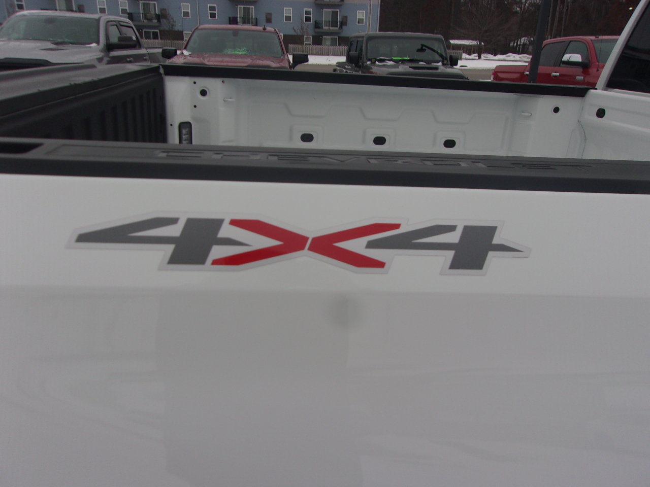 Chevrolet Silverado 1500 4WD Crew Cab 147" LT w/1LT 2022