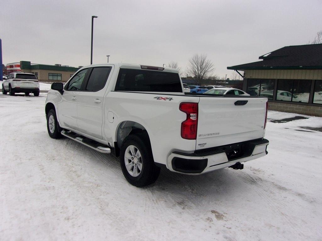 Chevrolet Silverado 1500 4WD Crew Cab 147" LT w/1LT 2022