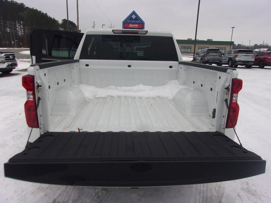 Chevrolet Silverado 1500 4WD Crew Cab 147" LT w/1LT 2022