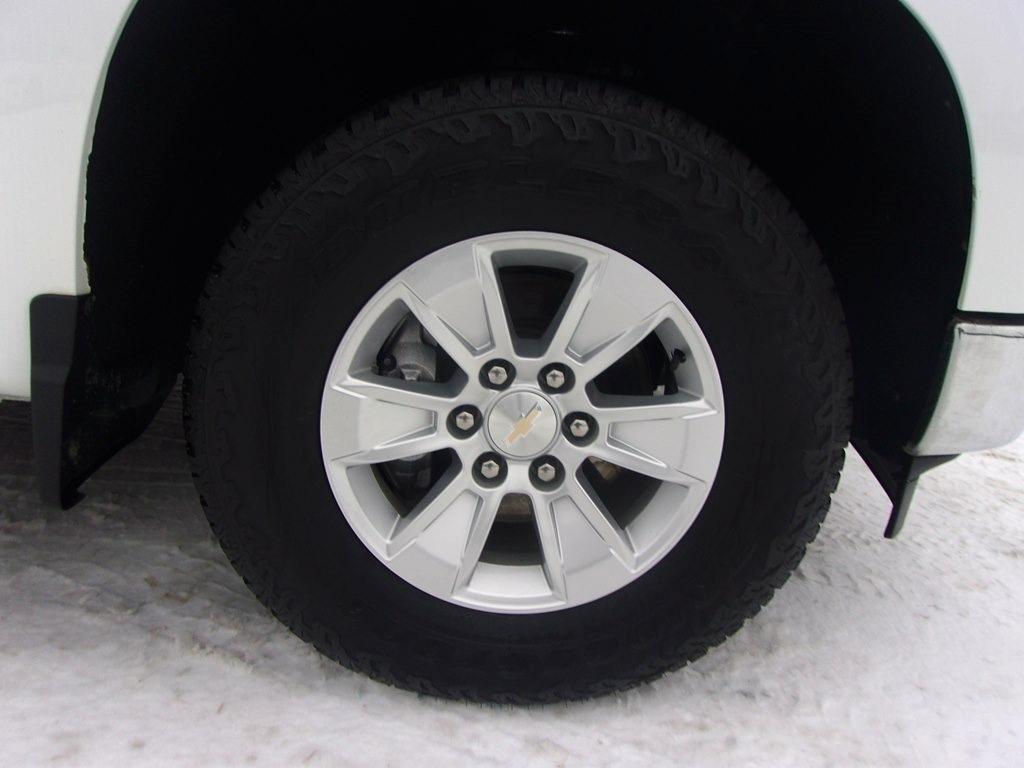 Chevrolet Silverado 1500 4WD Crew Cab 147" LT w/1LT 2022