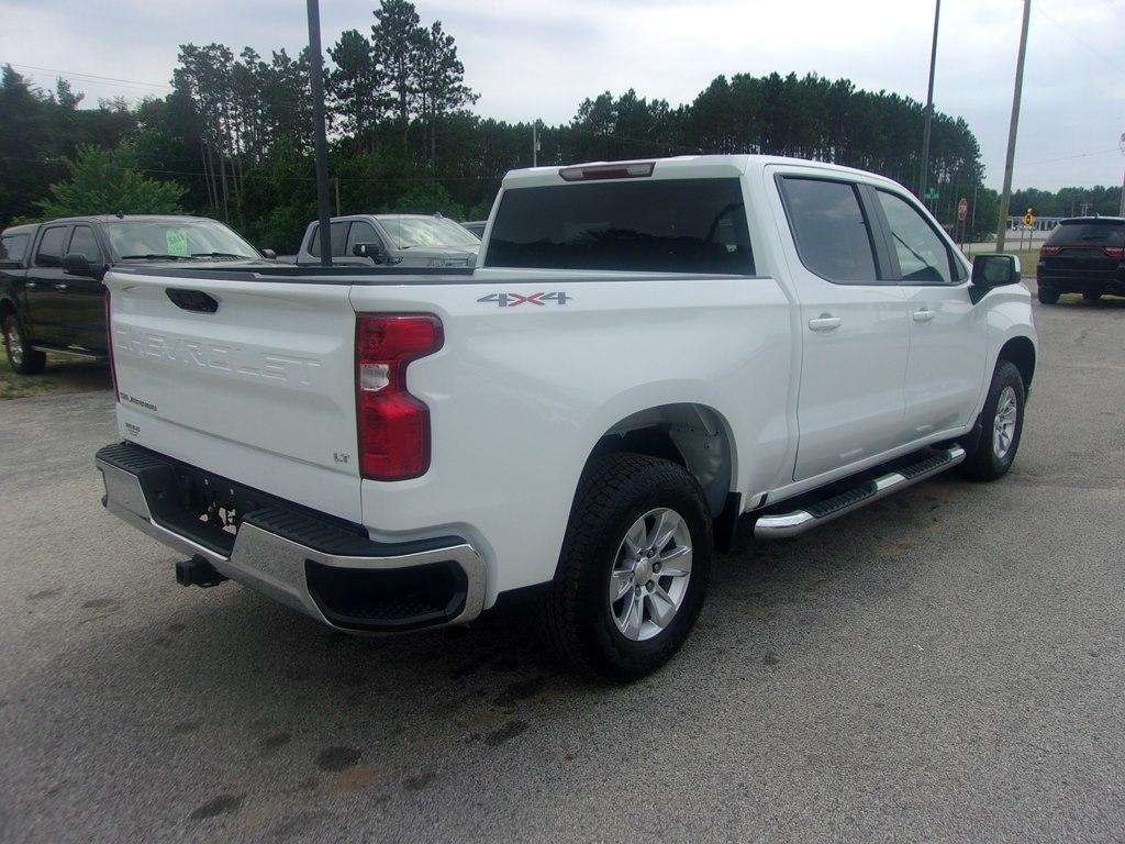 Chevrolet Silverado 1500 4WD Crew Cab 147" LT w/1LT 2022