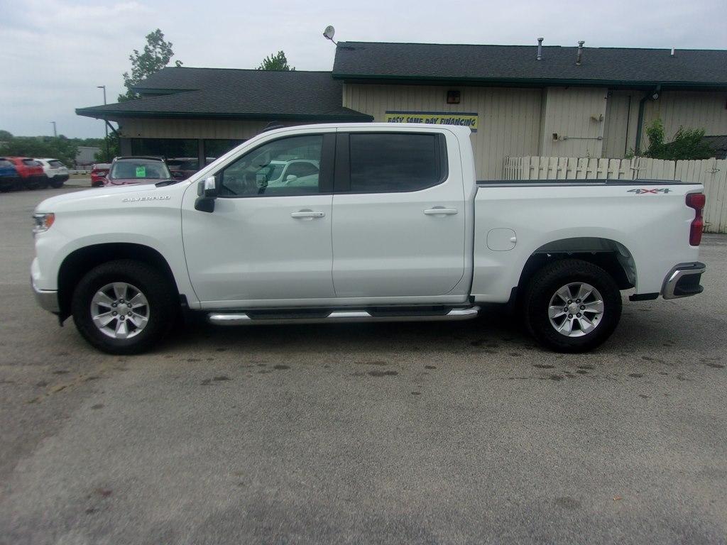 Chevrolet Silverado 1500 4WD Crew Cab 147" LT w/1LT 2022