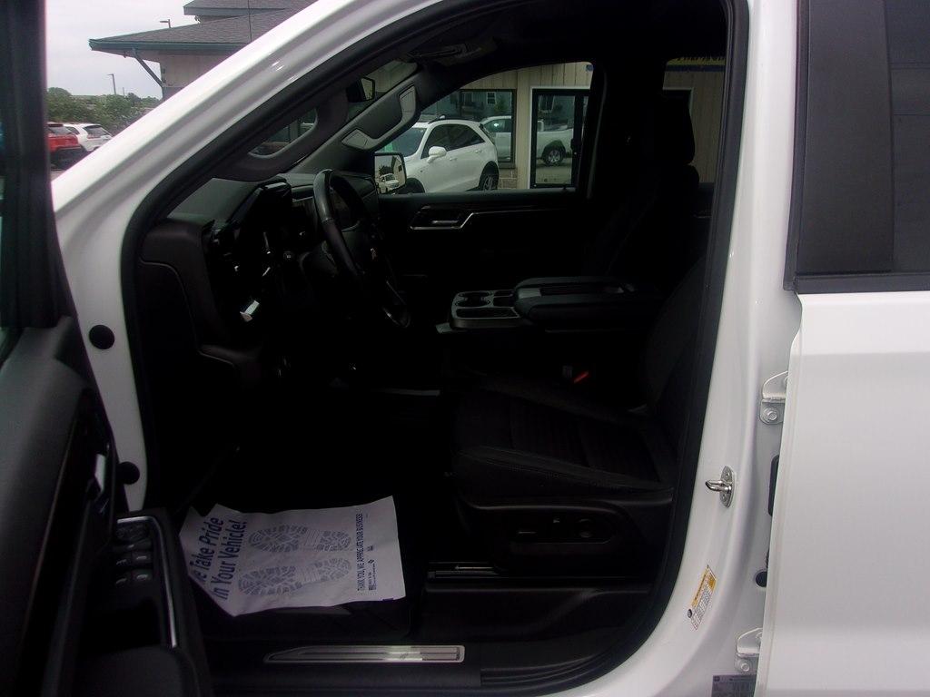 Chevrolet Silverado 1500 4WD Crew Cab 147" LT w/1LT 2022