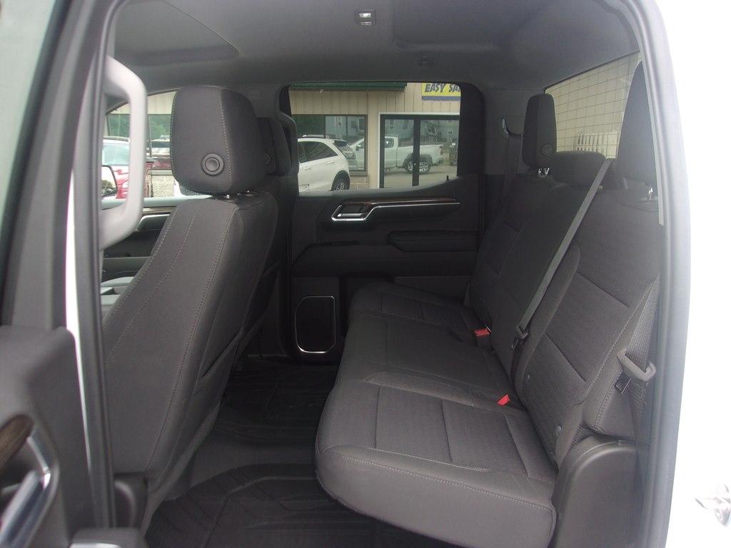 Chevrolet Silverado 1500 4WD Crew Cab 147" LT w/1LT 2022
