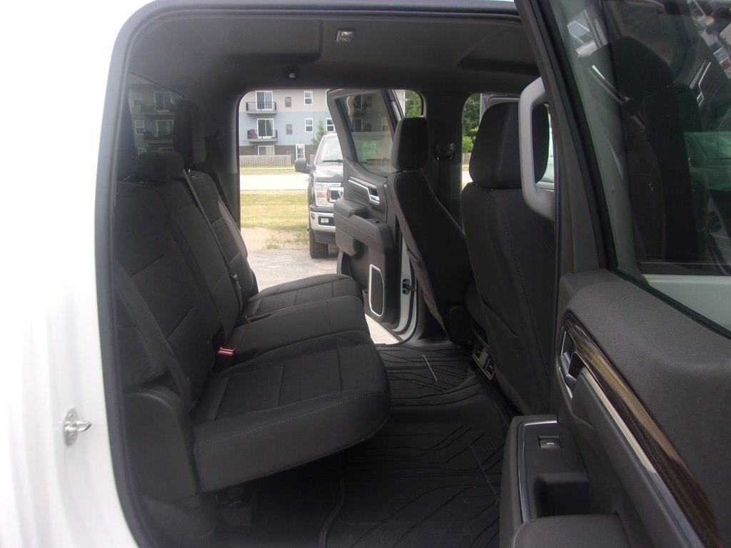 Chevrolet Silverado 1500 4WD Crew Cab 147" LT w/1LT 2022