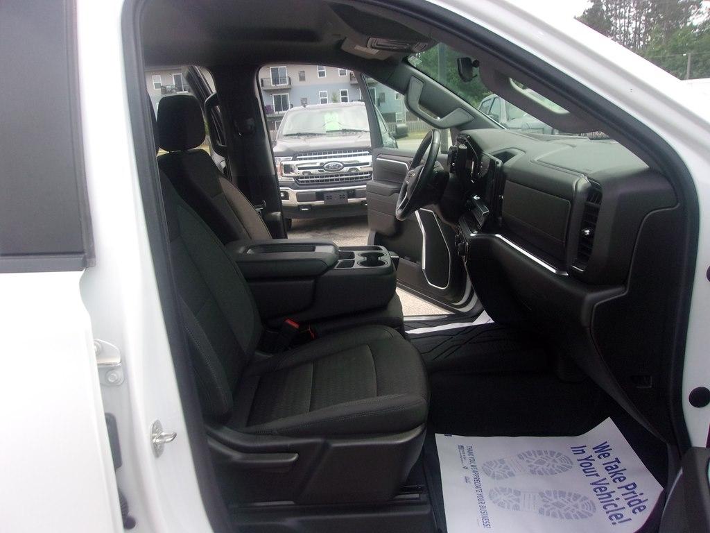 Chevrolet Silverado 1500 4WD Crew Cab 147" LT w/1LT 2022