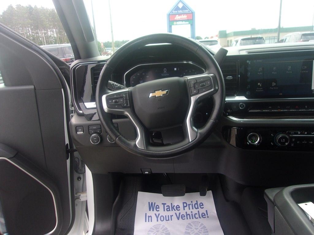 Chevrolet Silverado 1500 4WD Crew Cab 147" LT w/1LT 2022