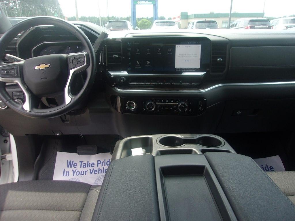 Chevrolet Silverado 1500 4WD Crew Cab 147" LT w/1LT 2022