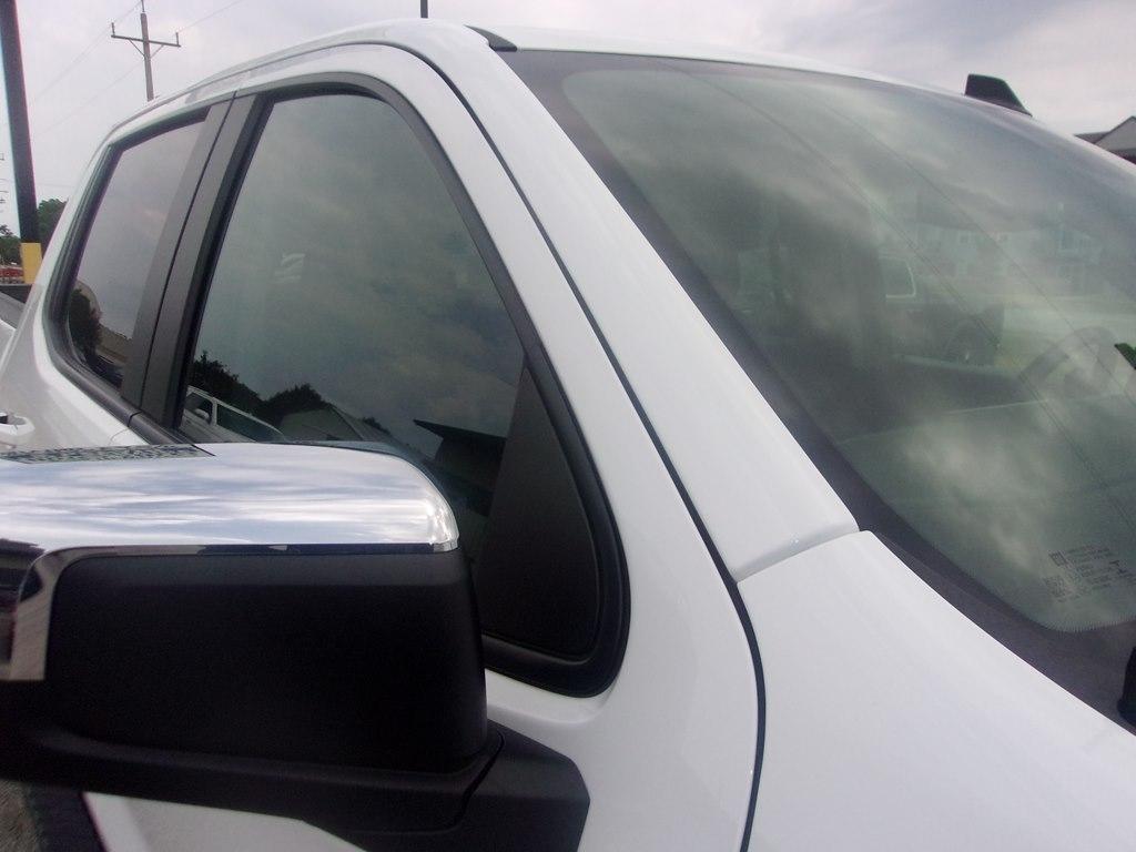 Chevrolet Silverado 1500 4WD Crew Cab 147" LT w/1LT 2022