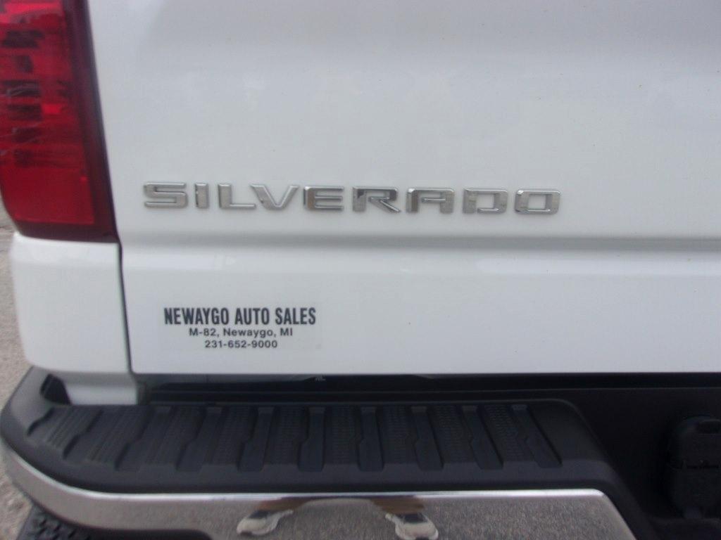 Chevrolet Silverado 1500 4WD Crew Cab 147" LT w/1LT 2022