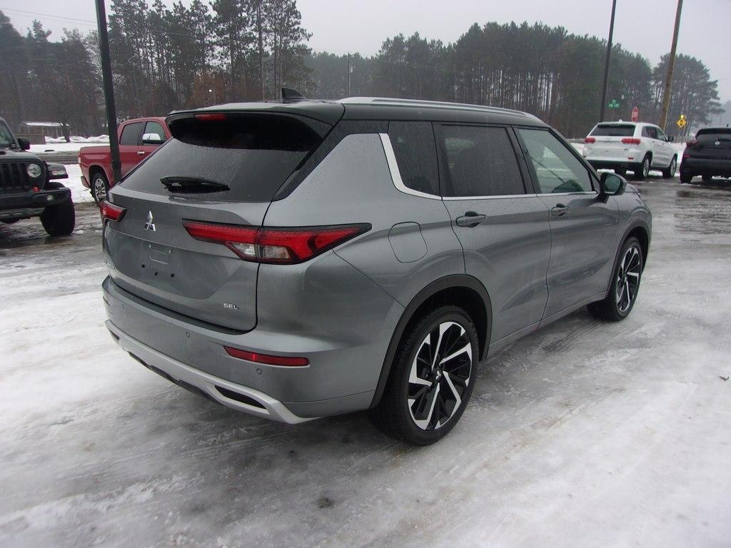 Mitsubishi Outlander SEL S-AWC 2024