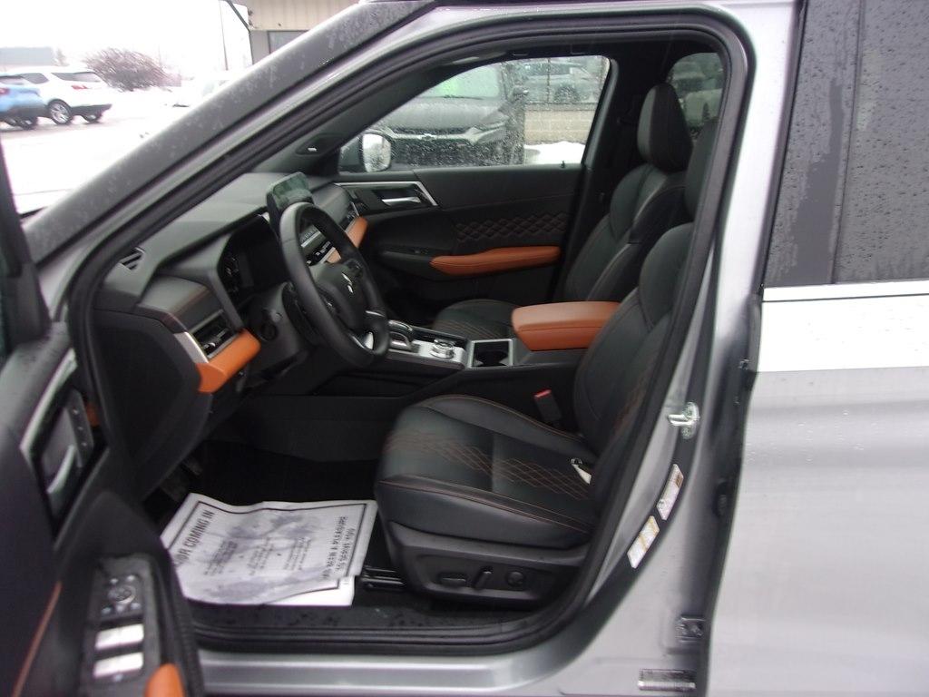 Mitsubishi Outlander SEL S-AWC 2024