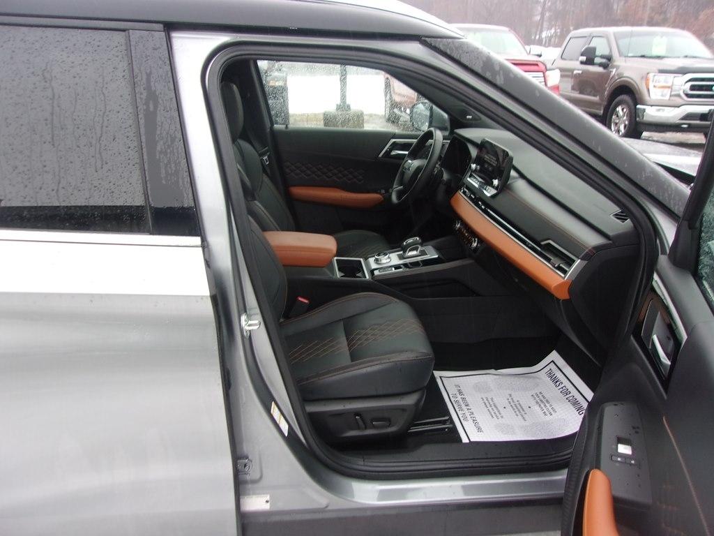 Mitsubishi Outlander SEL S-AWC 2024