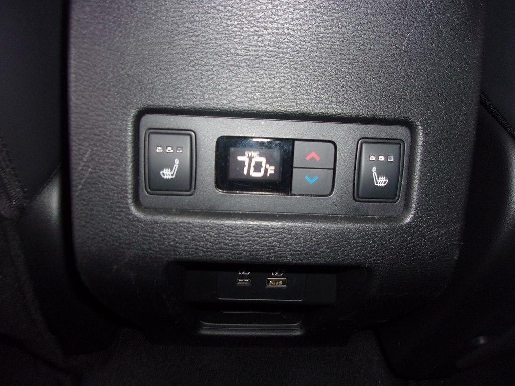 Mitsubishi Outlander SEL S-AWC 2024