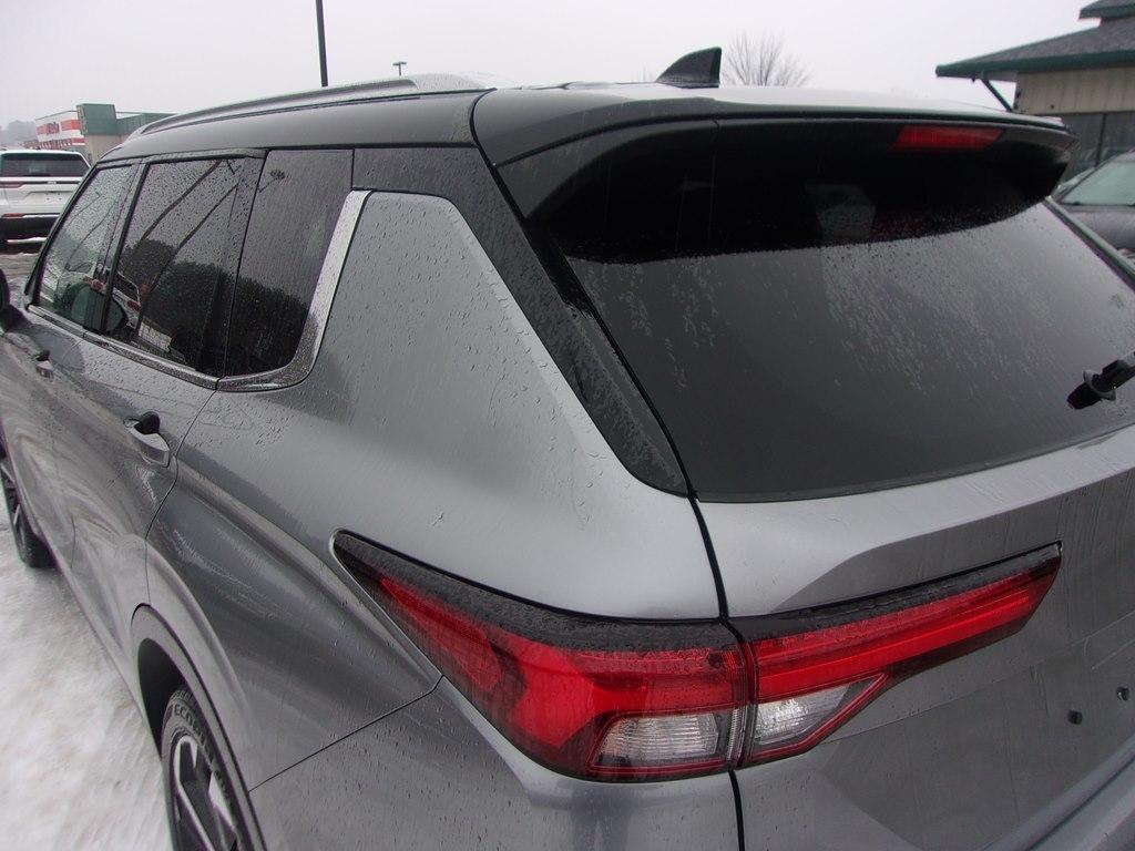 Mitsubishi Outlander SEL S-AWC 2024