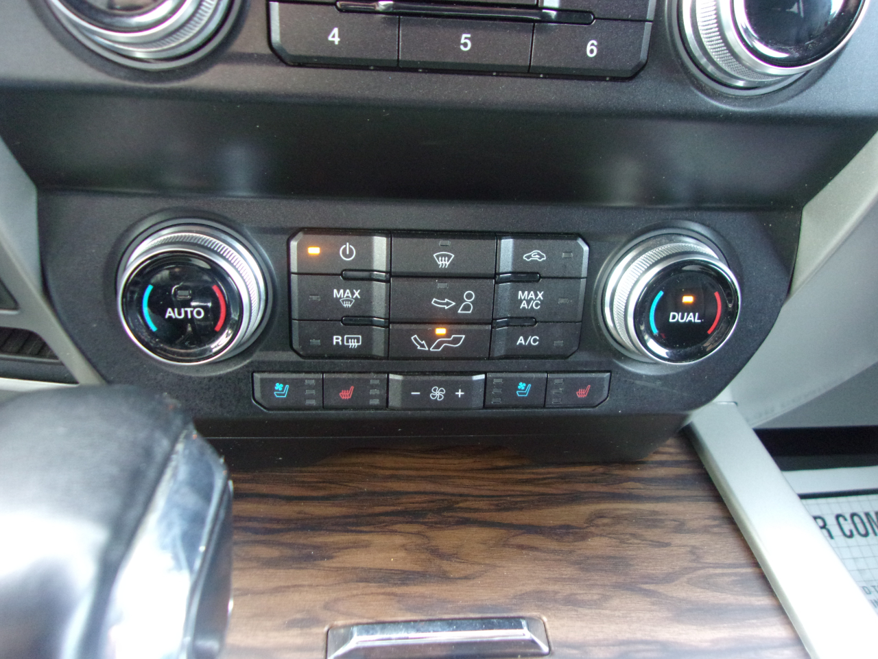 Ford F-150 Lariat 4WD SuperCrew 5.5' Box 2019