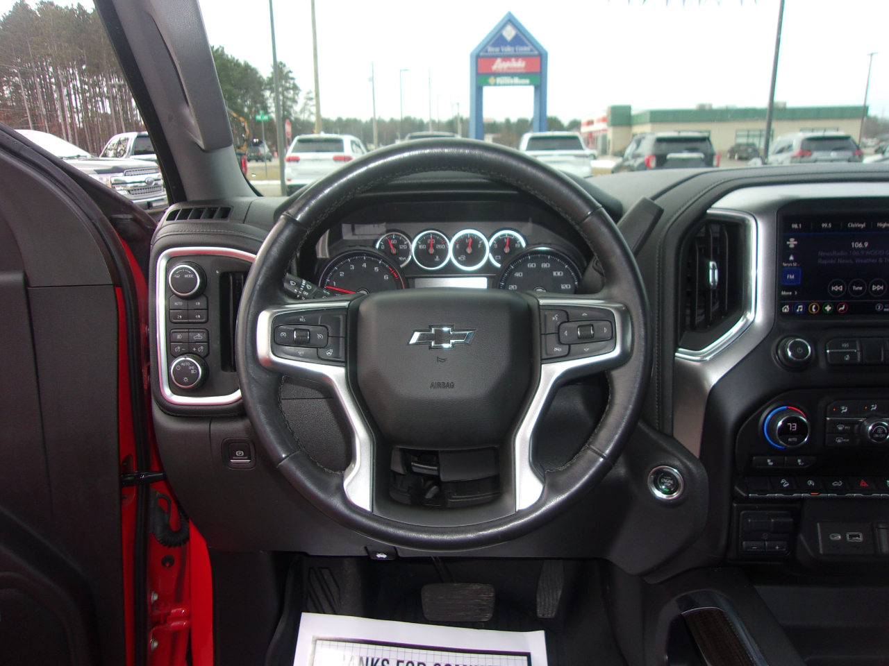 Chevrolet Silverado 1500 4WD Crew Cab 147" LT Trail Boss 2021