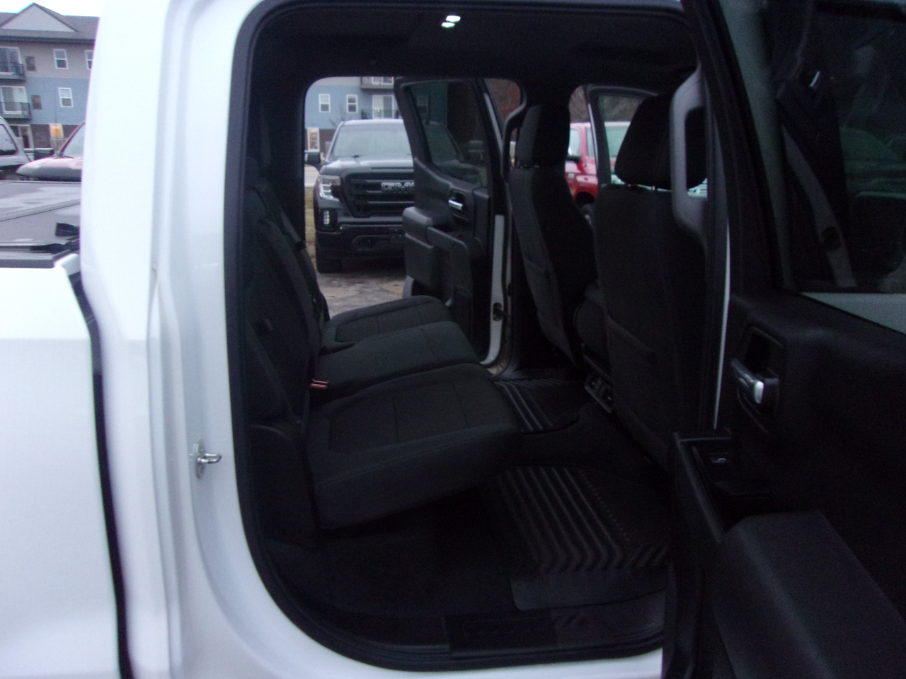 Chevrolet Silverado 1500 4WD Crew Cab 147" LT 2019