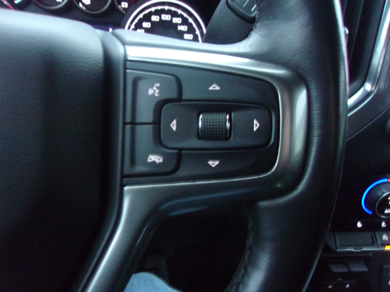 Chevrolet Silverado 1500 4WD Crew Cab 147" LT 2019