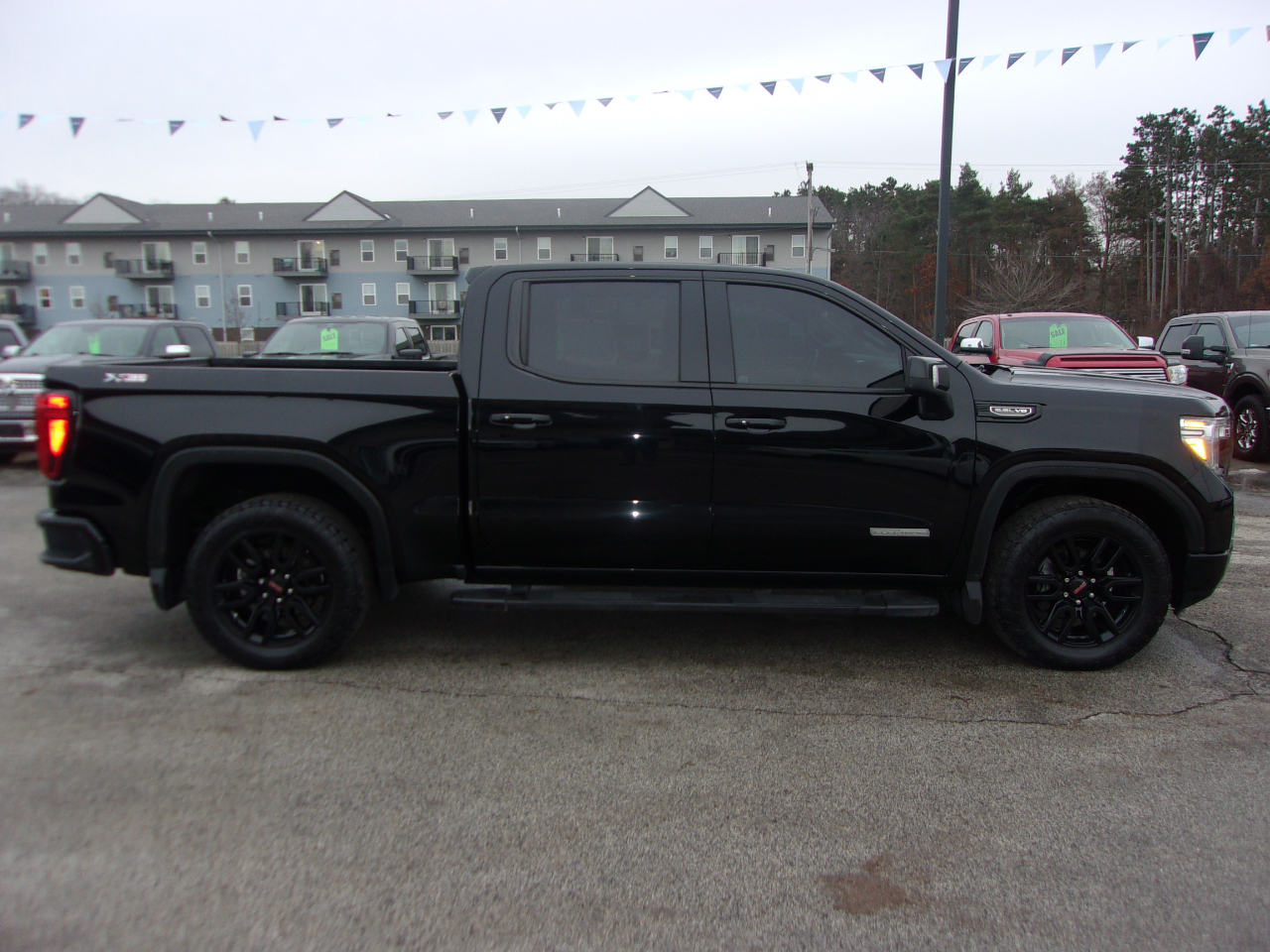 GMC Sierra 1500 4WD Crew Cab 147" Elevation 2021