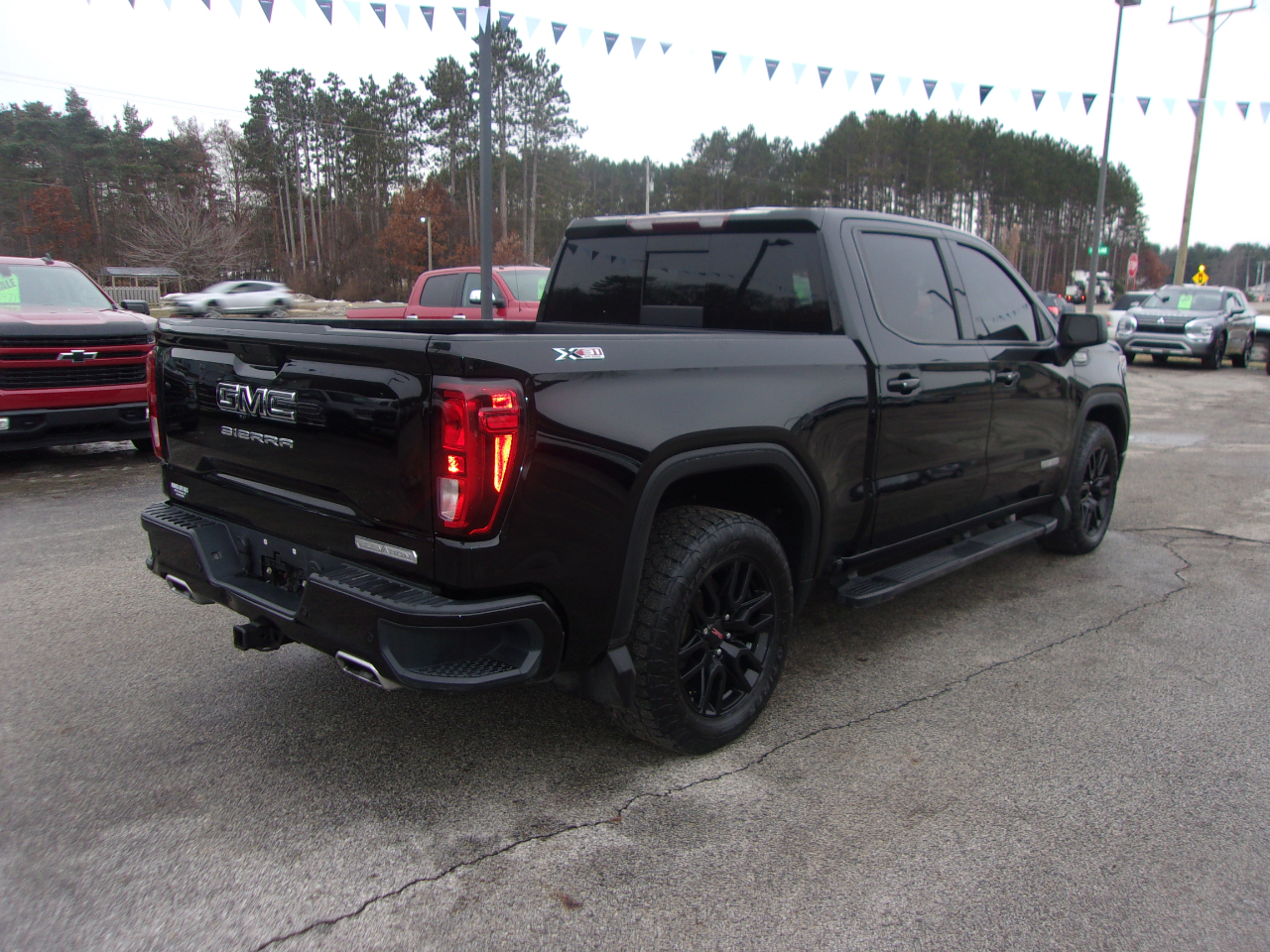 GMC Sierra 1500 4WD Crew Cab 147" Elevation 2021