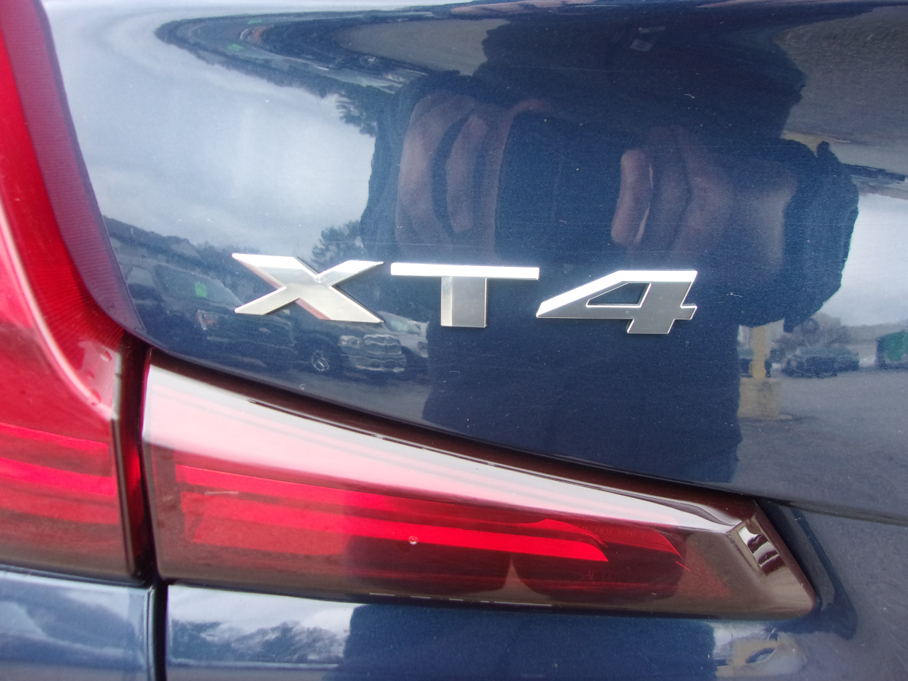 Cadillac XT4 AWD 4dr Premium Luxury 2019