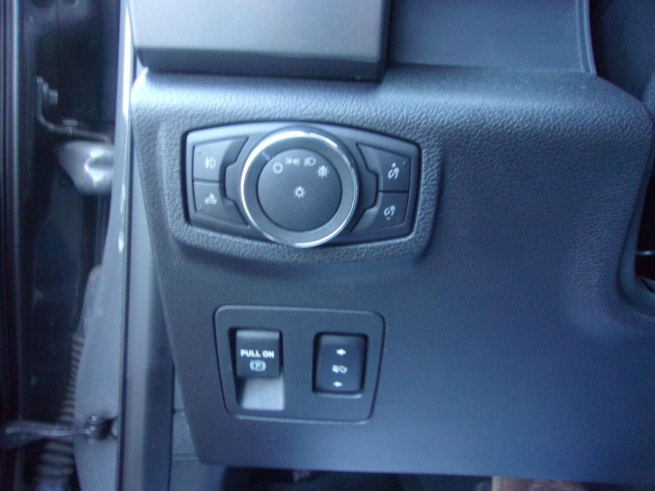 Ford F-150 XLT 4WD SuperCrew 5.5' Box 2018