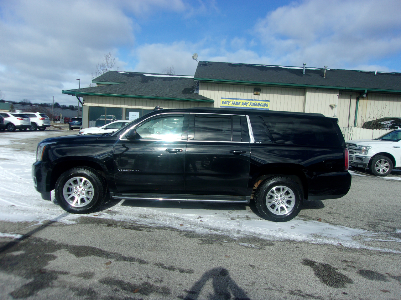 GMC Yukon XL 4WD 4dr SLT 2017
