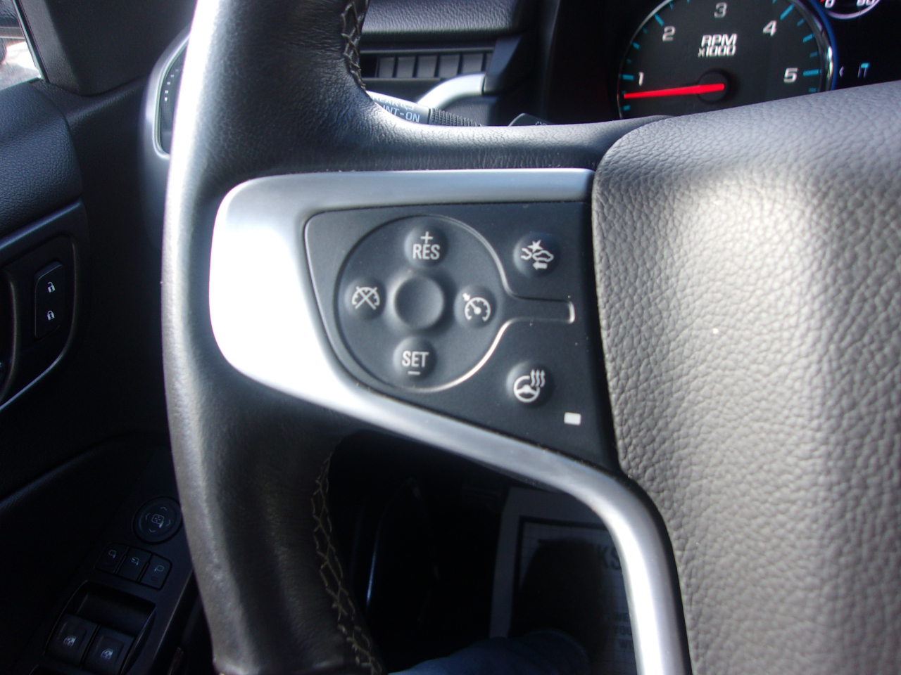 GMC Yukon XL 4WD 4dr SLT 2017