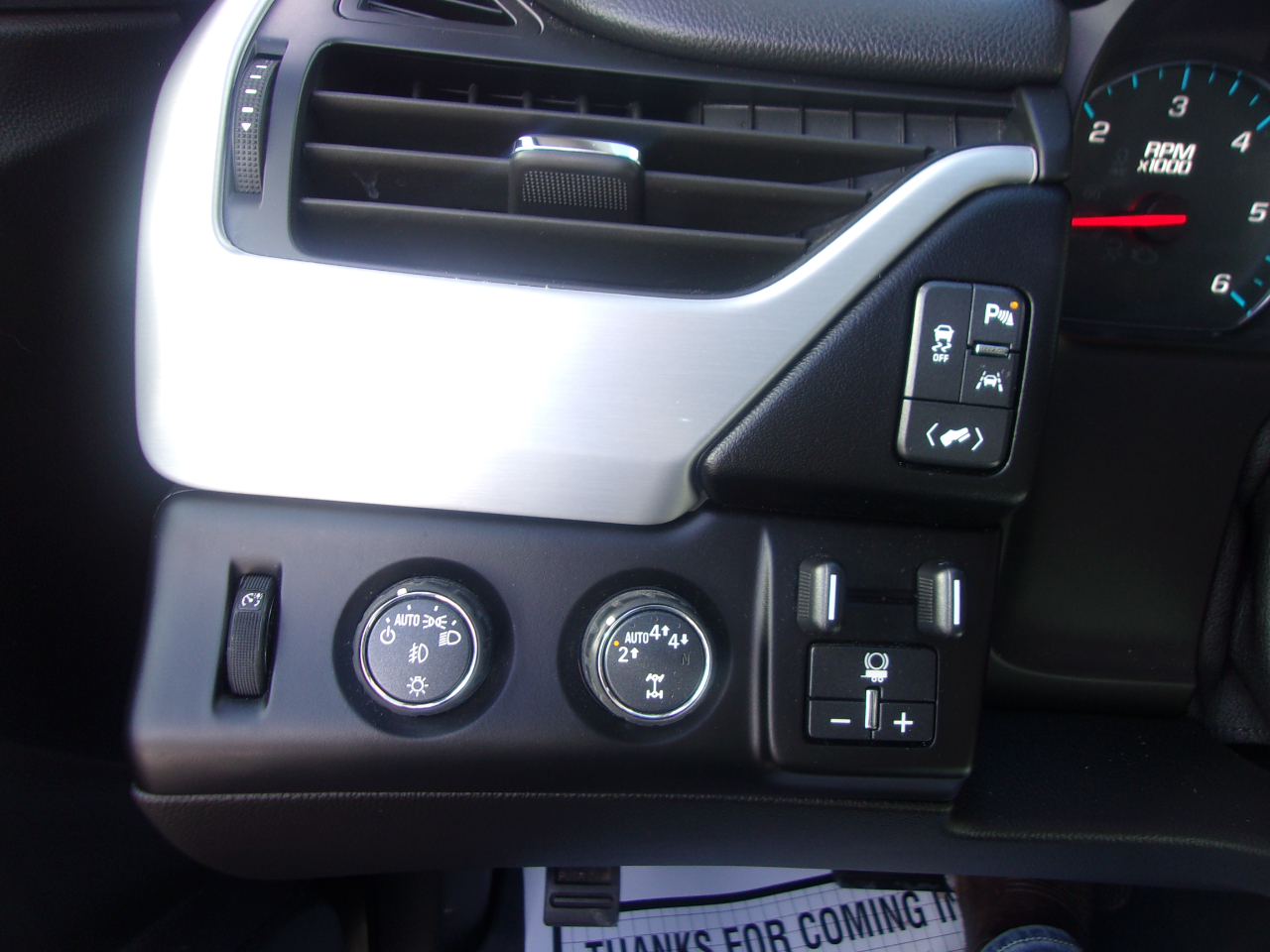 GMC Yukon XL 4WD 4dr SLT 2017