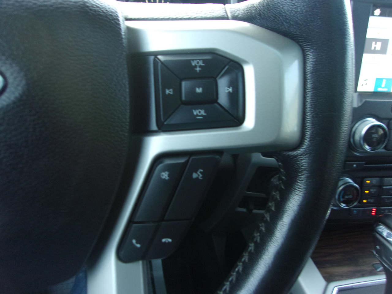 Ford F-150 Lariat 4WD SuperCrew 5.5' Box 2018