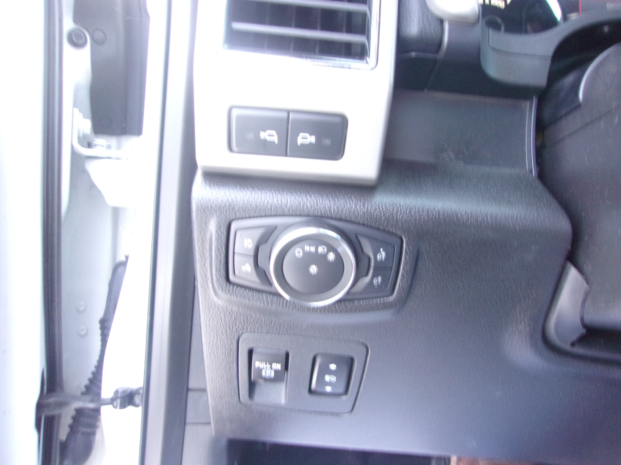 Ford F-150 Lariat 4WD SuperCrew 5.5' Box 2018