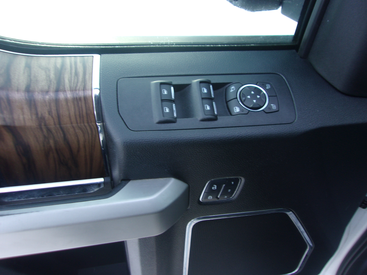 Ford F-150 Lariat 4WD SuperCrew 5.5' Box 2018