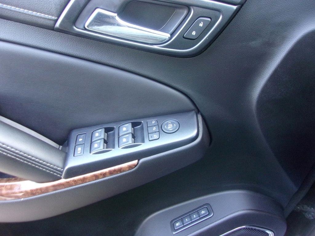 Chevrolet Tahoe 4WD 4dr Premier 2018