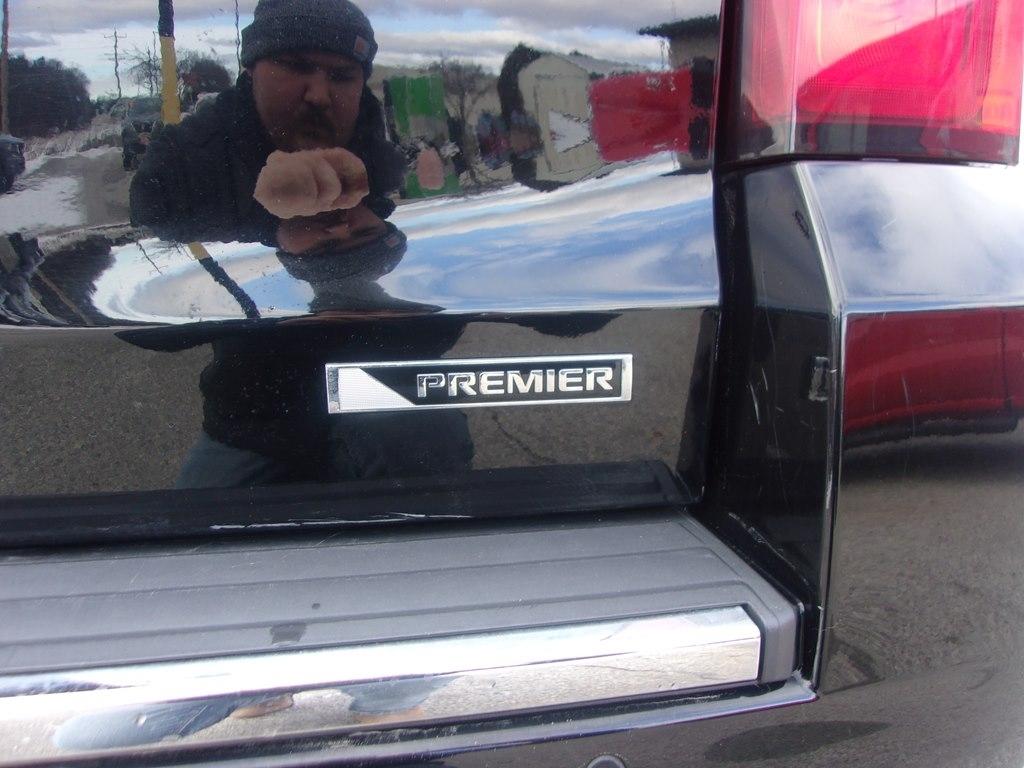 Chevrolet Tahoe 4WD 4dr Premier 2018