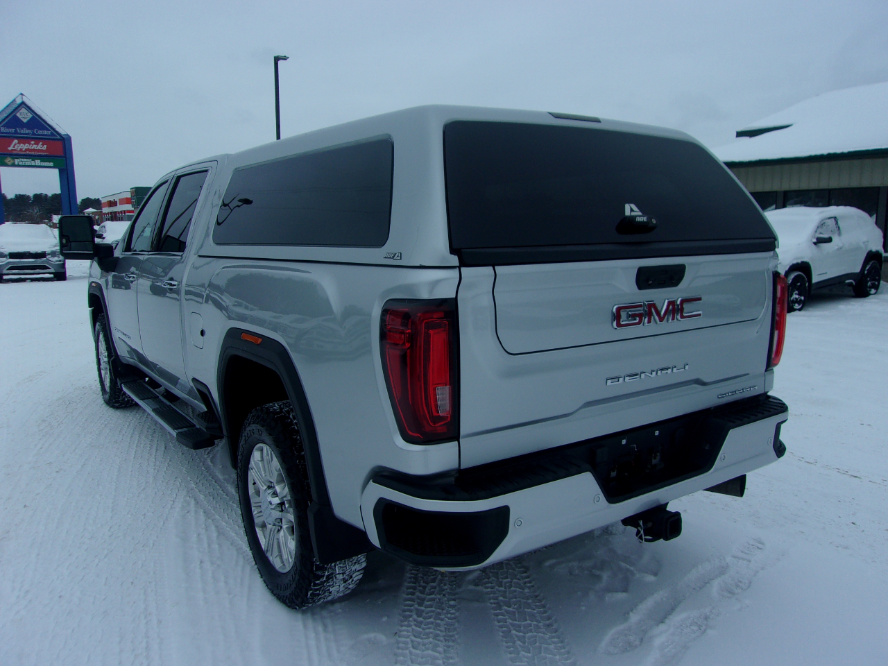 GMC Sierra 2500HD 4WD Crew Cab 159" Denali 2020