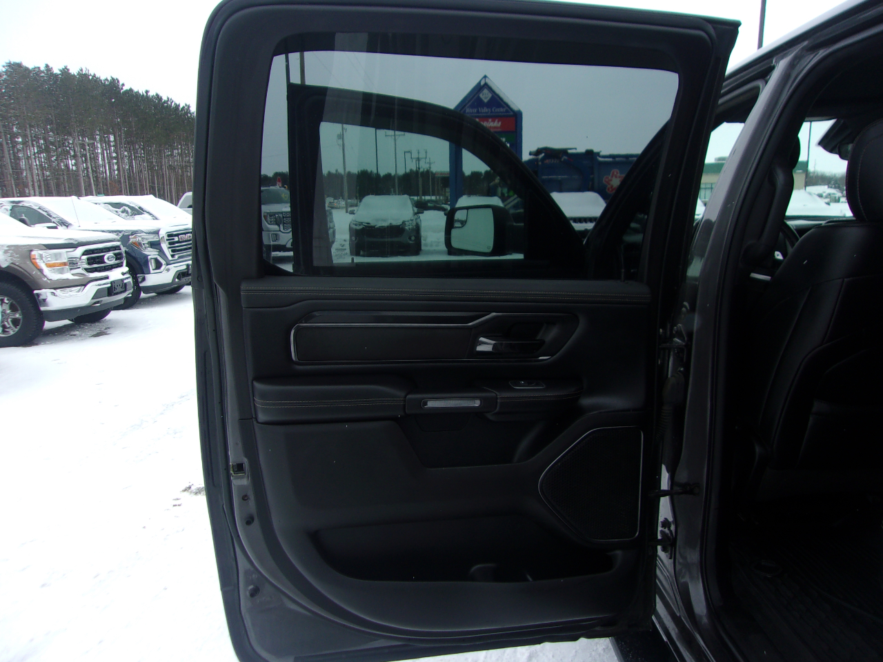 RAM 1500 Rebel 4x4 Crew Cab 5'7" Box 2022