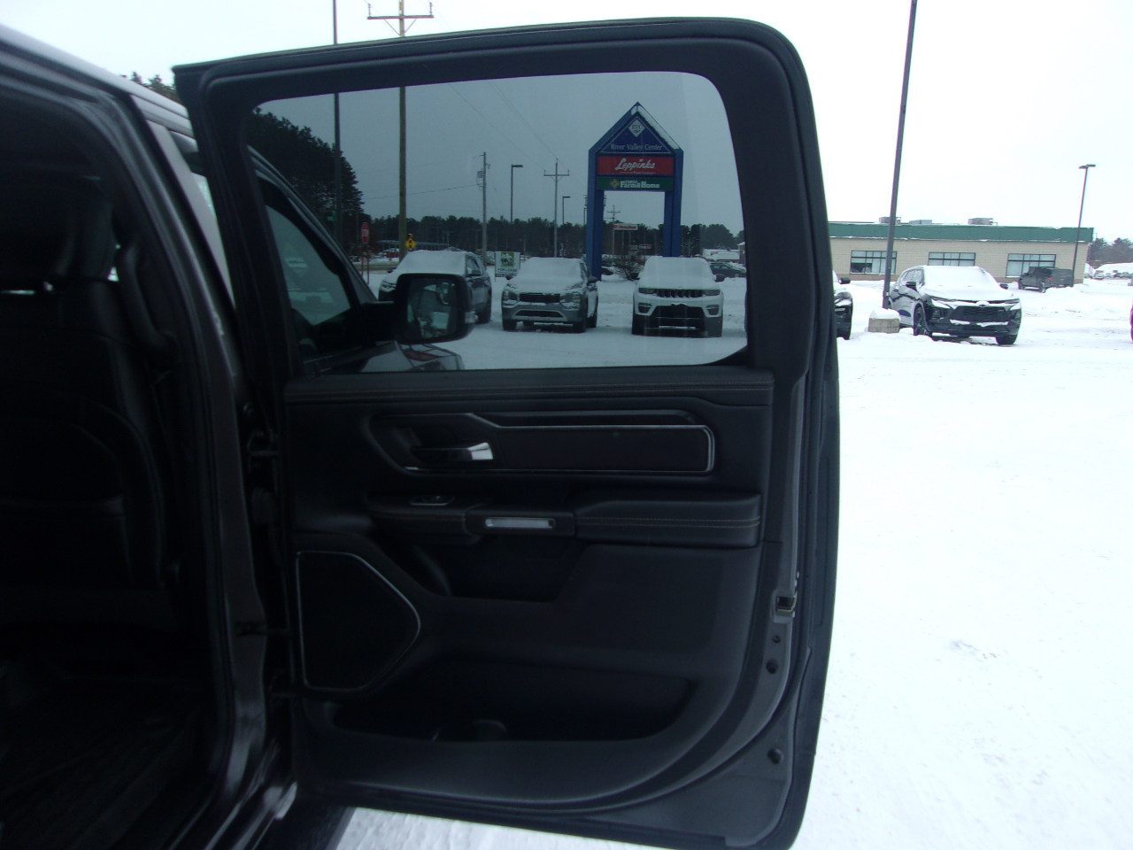 RAM 1500 Rebel 4x4 Crew Cab 5'7" Box 2022