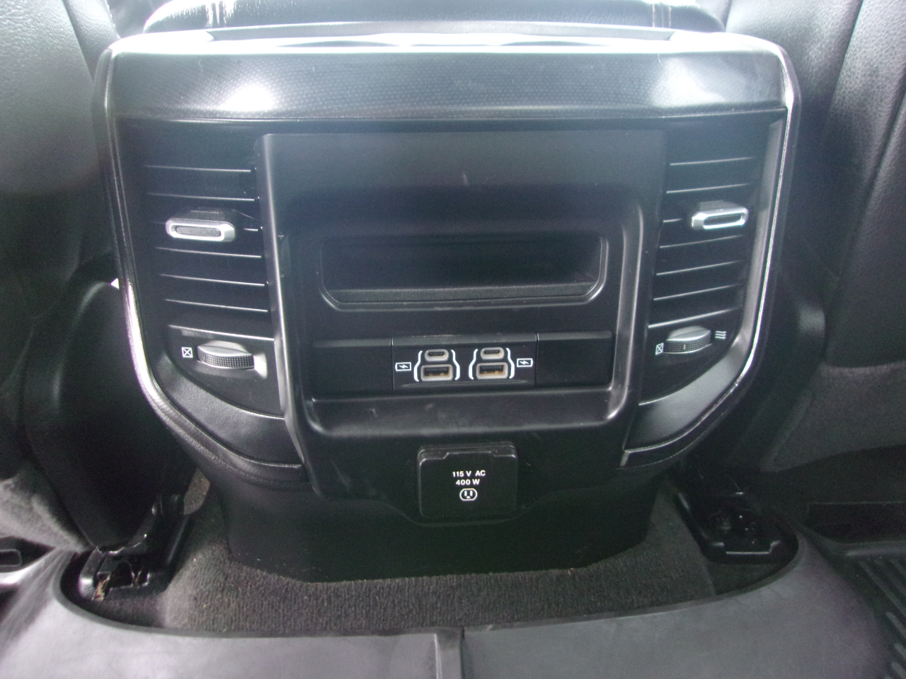 RAM 1500 Rebel 4x4 Crew Cab 5'7" Box 2022