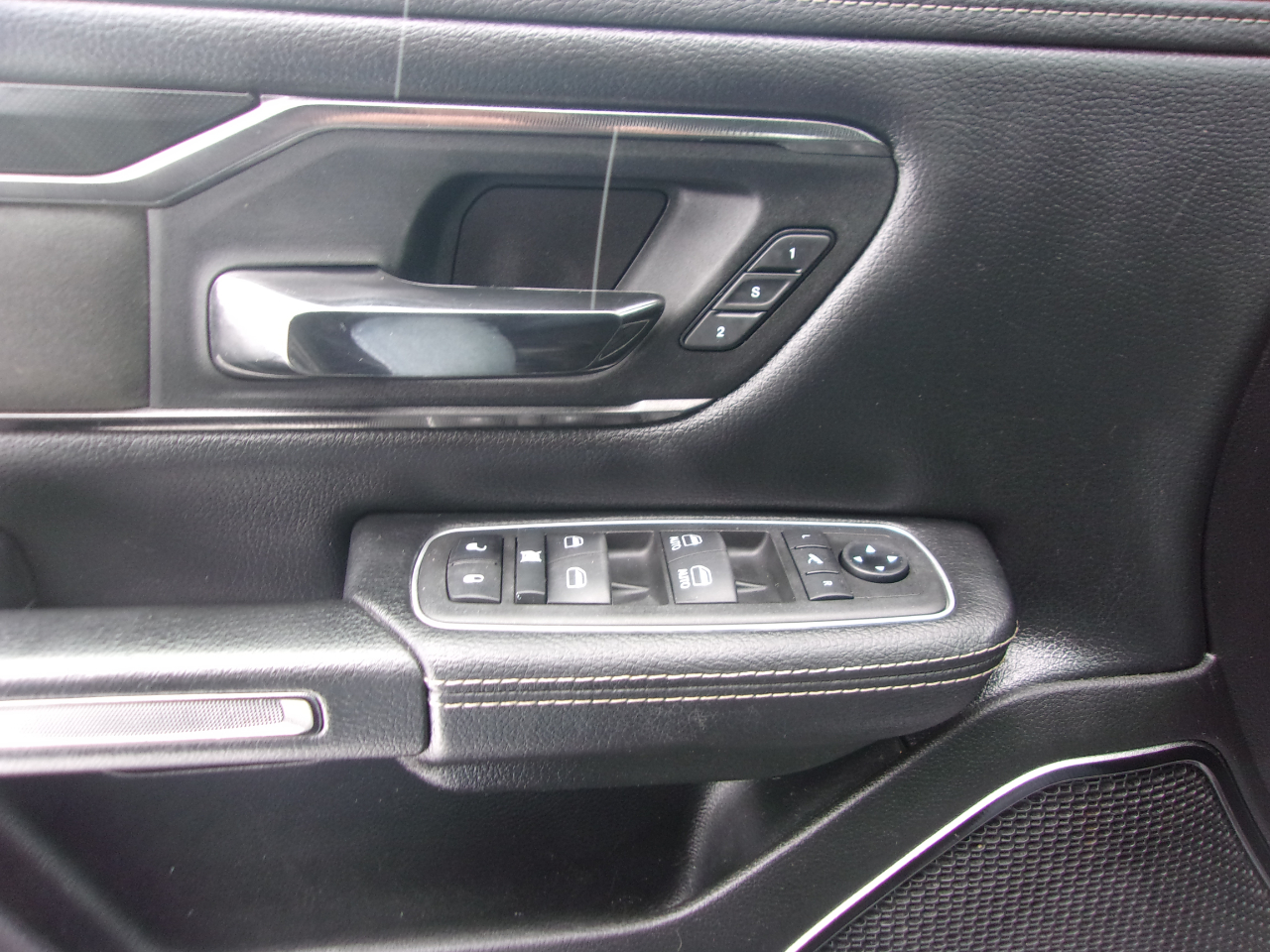 RAM 1500 Rebel 4x4 Crew Cab 5'7" Box 2022