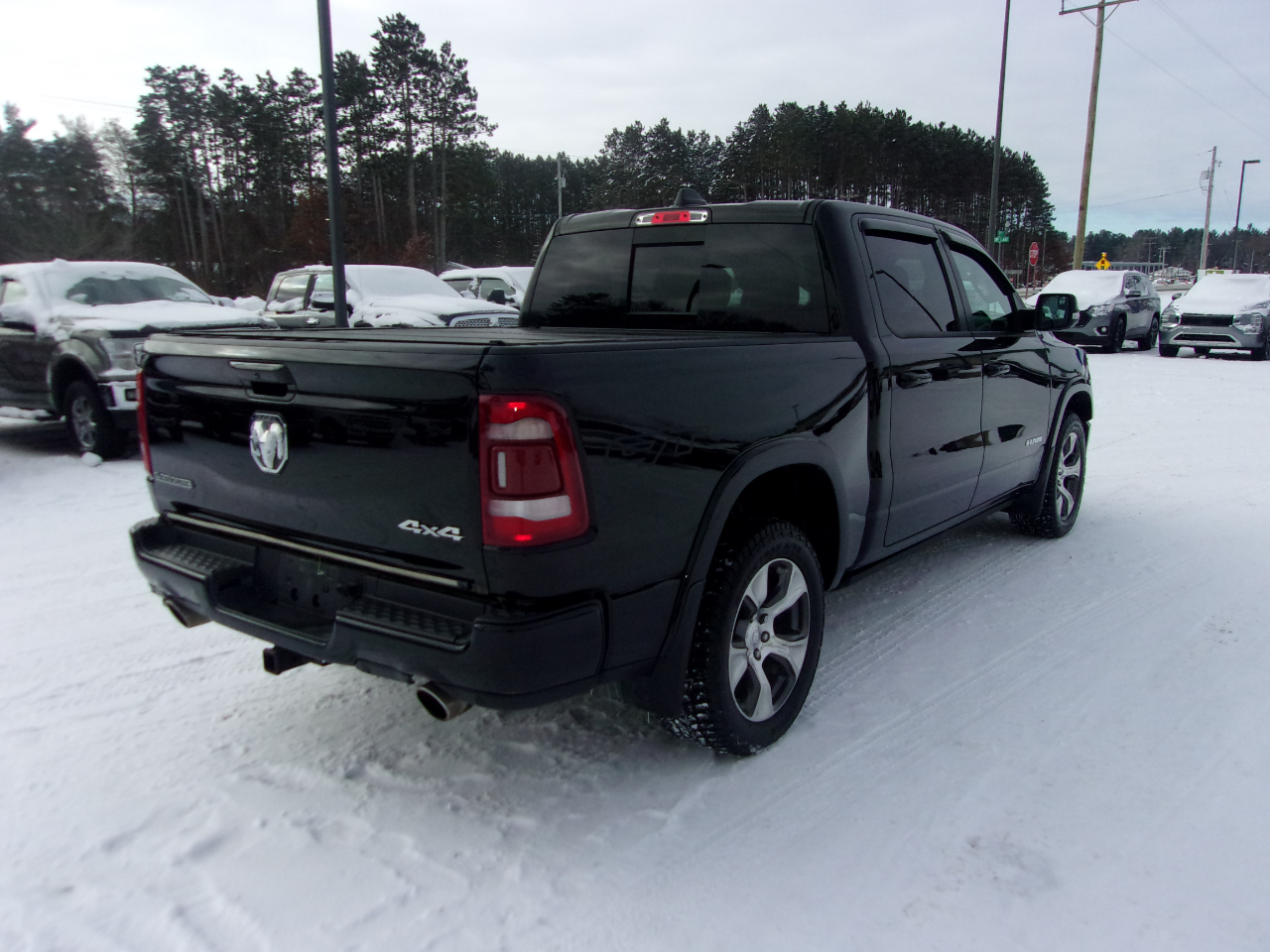 RAM 1500 Laramie 4x4 Crew Cab 5'7" Box 2022