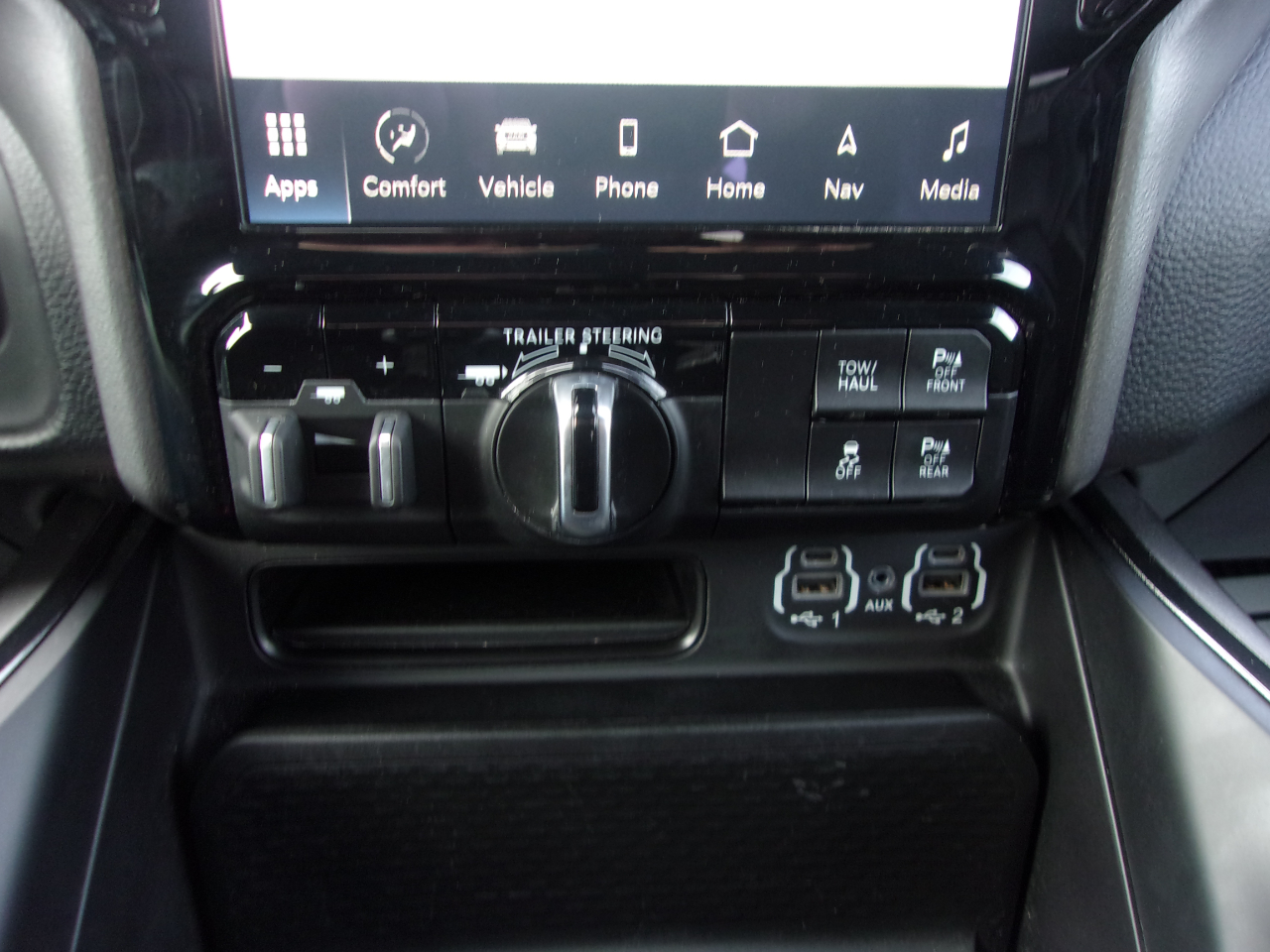 RAM 1500 Laramie 4x4 Crew Cab 5'7" Box 2022