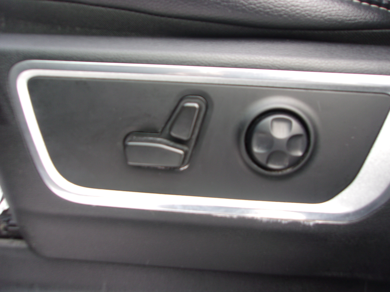 RAM 1500 Laramie 4x4 Crew Cab 5'7" Box 2022