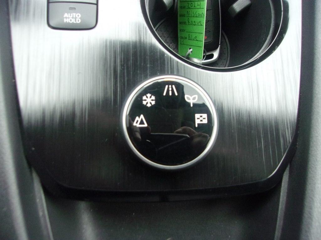 Nissan Rogue AWD SV 2024