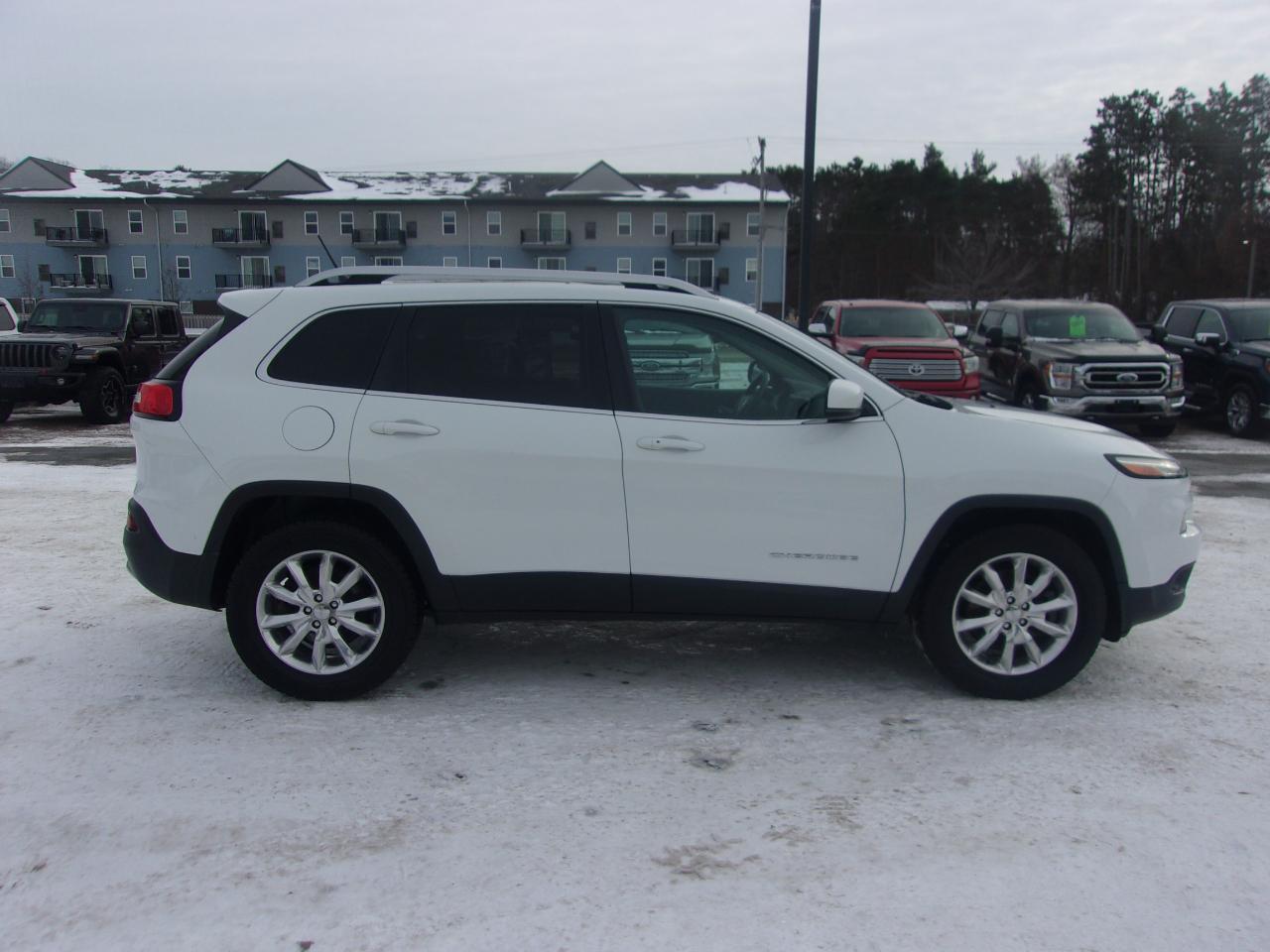 Jeep Cherokee 4WD 4dr Limited 2015